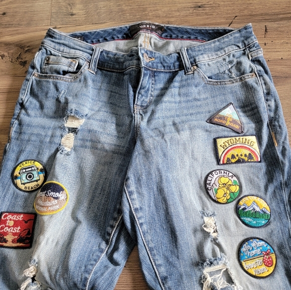 Torrid Boyfriend Patch Work jeans size 12R - Picture 6 of 9